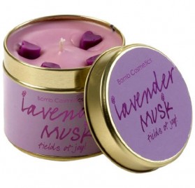 Vela aromática Lavender Musk de Bomb Cosmetics